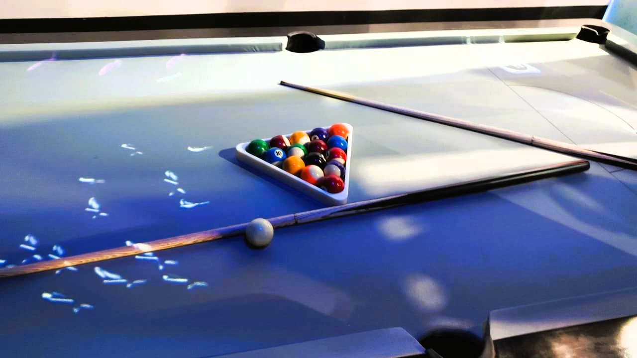 Iqhda Pool Table