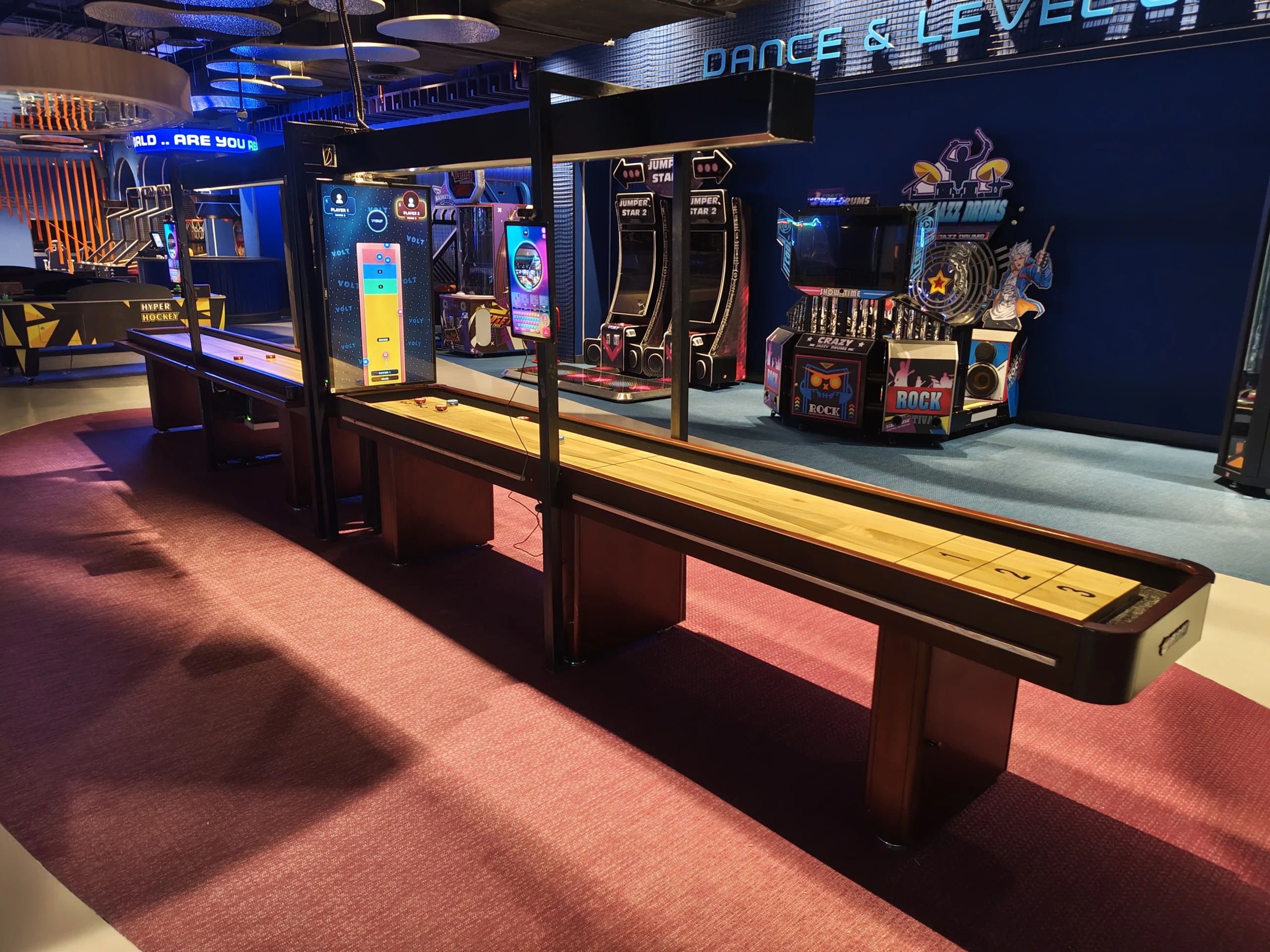 iQhda Shuffle Pro interactive shuffleboard display image